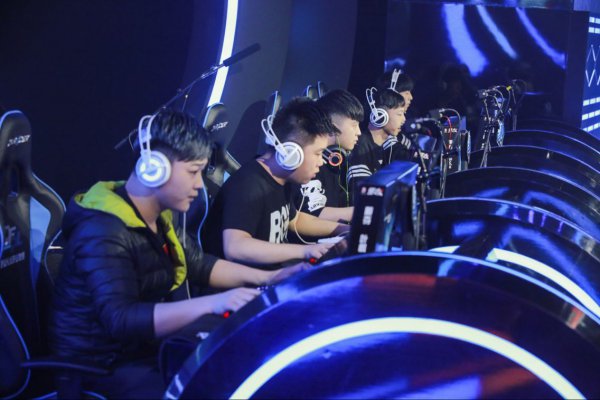 姆巴佩等皇 姆巴佩等皇