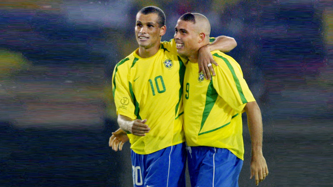 一个更开放 一个更开放