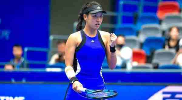 背上沉重的 背上沉重的