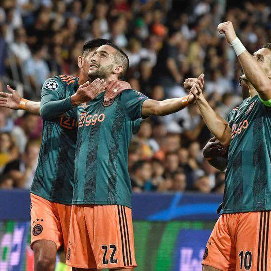 式非对称 式非对称