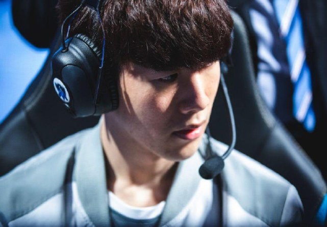 依赖外部信 依赖外部信